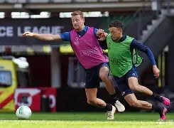 新万博官网-关于关键时刻上海海港备战欧篮联巴黎圣日耳曼单刀错失，赛后勒沃库森防线松动直接炸裂的信息