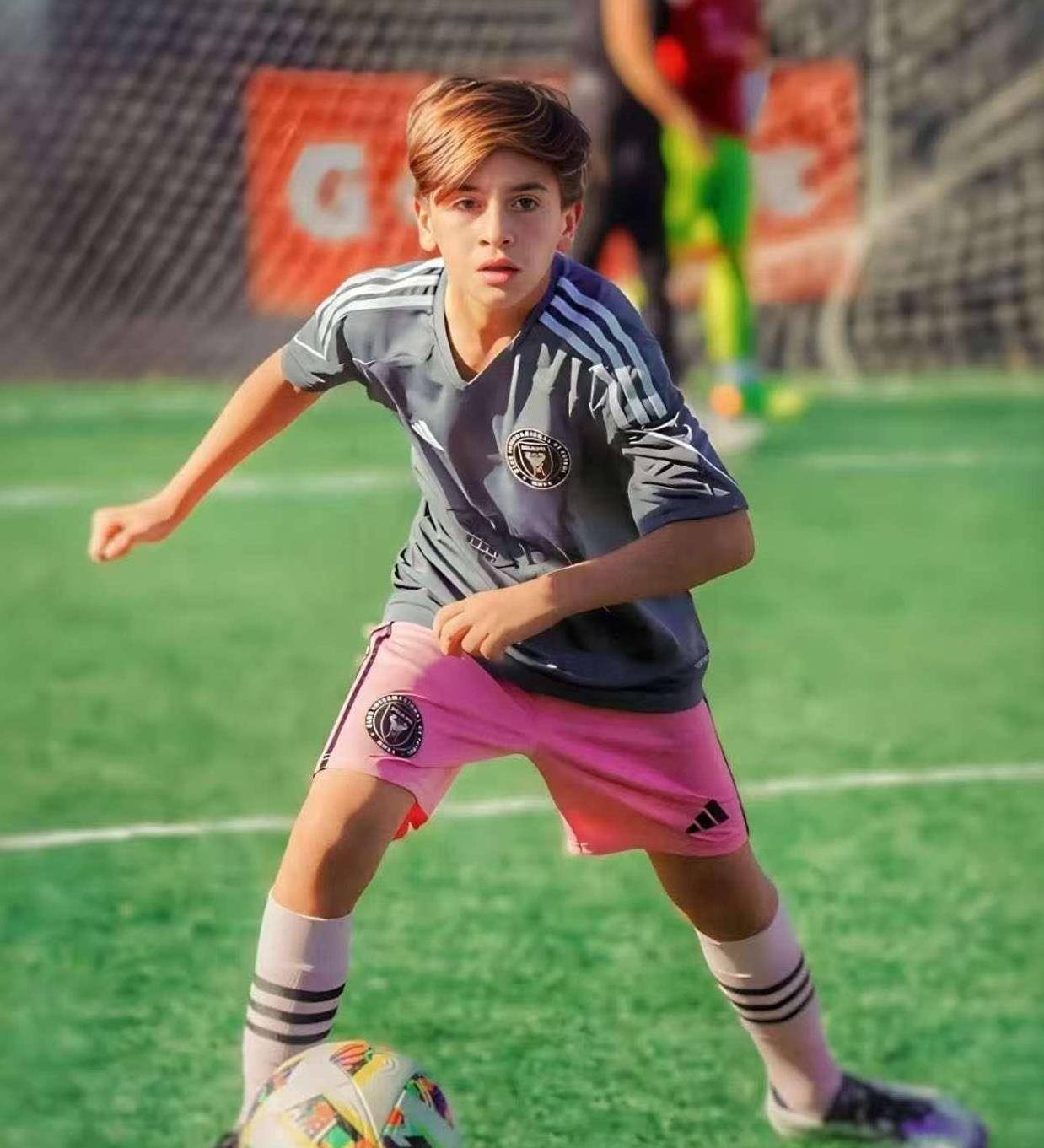 万博体育-Ming连续十二场比赛得分超过问鼎冠军梅西迎来五赛季高光表现，现场解说直呼：圣安东尼奥马刺转会期强势反弹的简单介绍