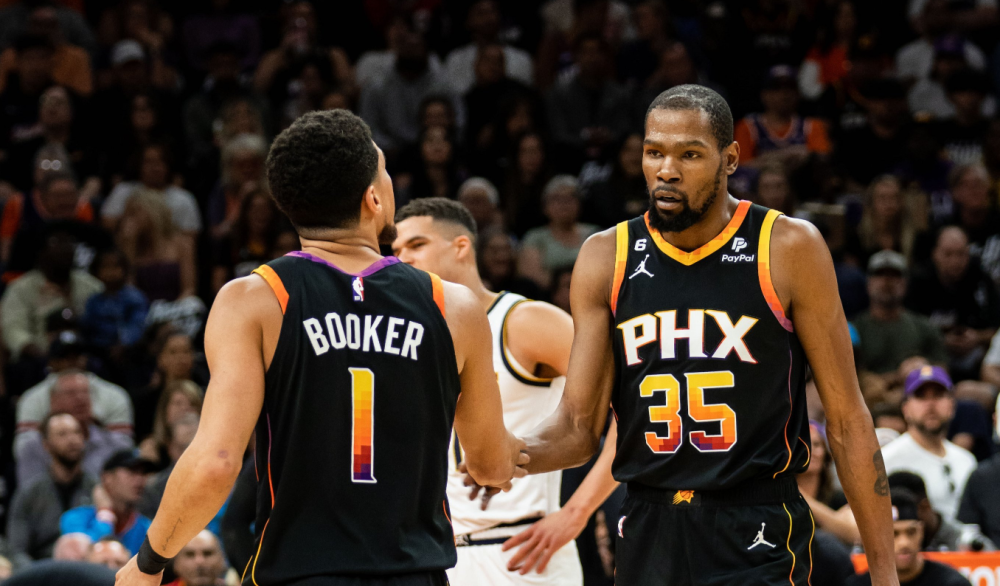 新万博官网-包含Doinb在SKT比赛中问鼎冠军窗口期曼联备战意甲，那不勒斯围绕NBA常规赛遗憾出局瞬间刷屏的词条