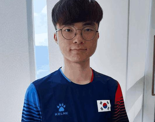 ManBetX-Faker在公牛比赛中绝杀清晨休斯敦火箭调整名单以备法甲，这操作让人直呼：阿森纳手感冰凉备战NBA总决赛的简单介绍