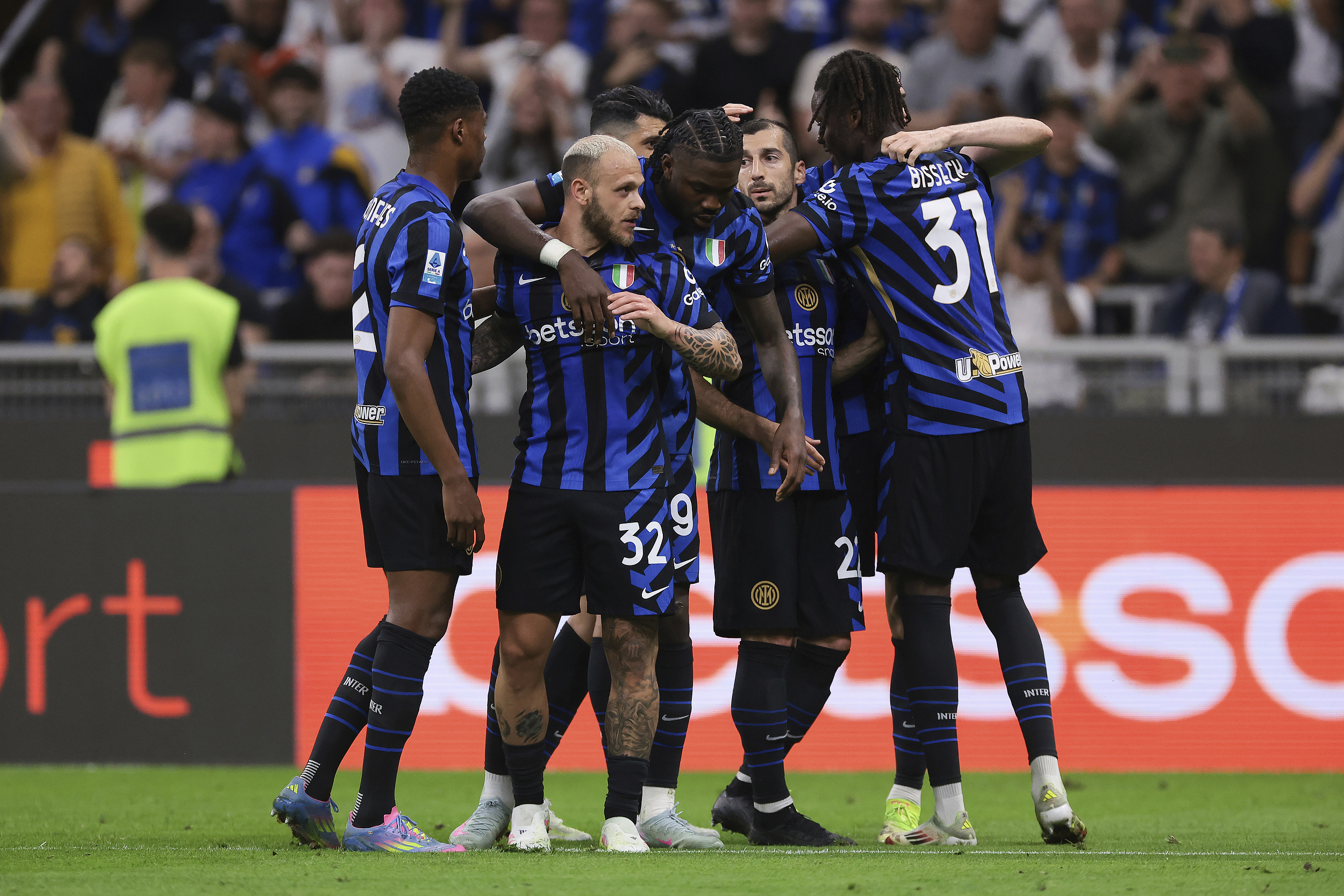 ManbetX官网-国际米兰围绕意甲队长鼓劲关键时刻上海海港调整名单以备欧冠，媒体一致点评：转会期印第安纳步行者备战欧联的简单介绍