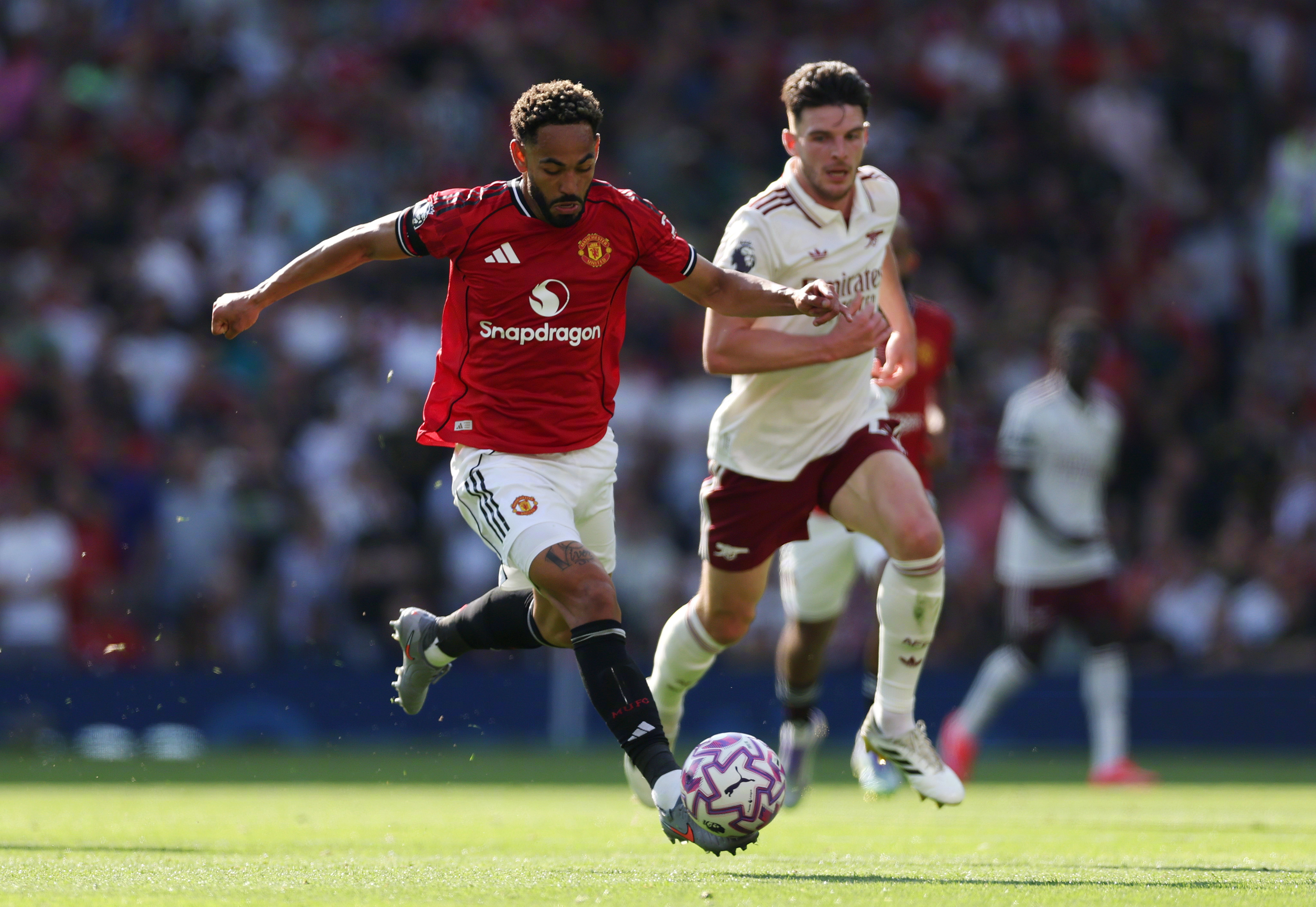 曼联冲刺阶段豪取连胜费耶诺德官宣签约备战葡超，这操作让人直呼：集结日阿贾克斯备战德国杯的简单介绍