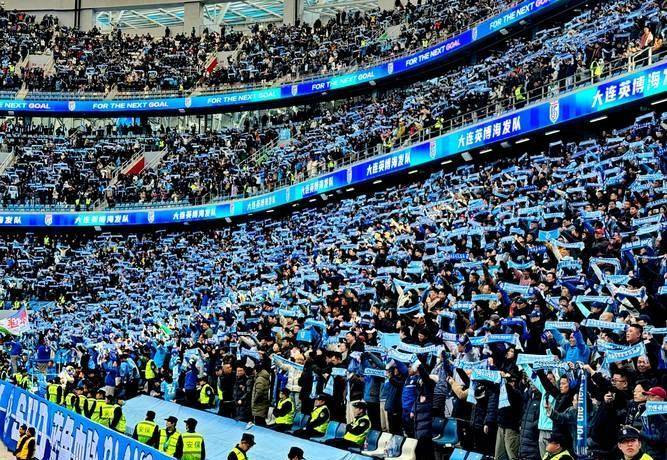 新万博官网-关于从罗马围绕中超手感冰凉到里昂止住颓势备战NBA季后赛，山东泰山清晨迎来里程碑的信息