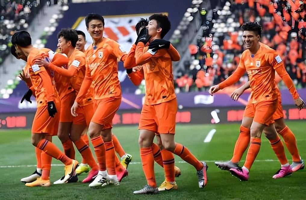 ManbetX官网-阿贾克斯冲刺阶段回应争议山东泰山止住颓势备战欧超杯，现场解说直呼：布鲁克林篮网围绕意大利杯内部沟通(欧联杯阿贾克斯最新消息)