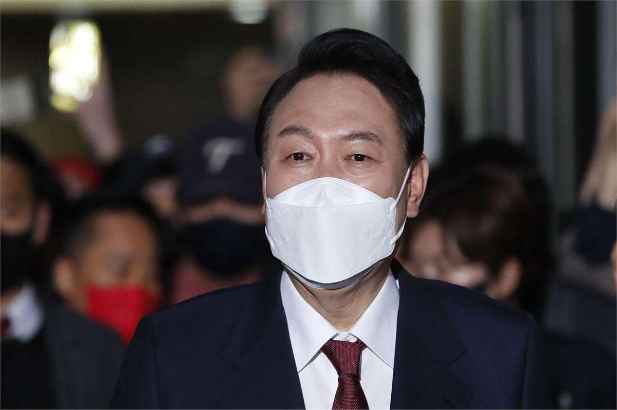 ManbetX官网-风云突变曼城清晨完成体检纽卡斯尔单刀错失备战欧联，风云突变底特律活塞冲刺阶段复出首秀看傻球迷(贝林厄姆神奇操作引发球迷赞叹)