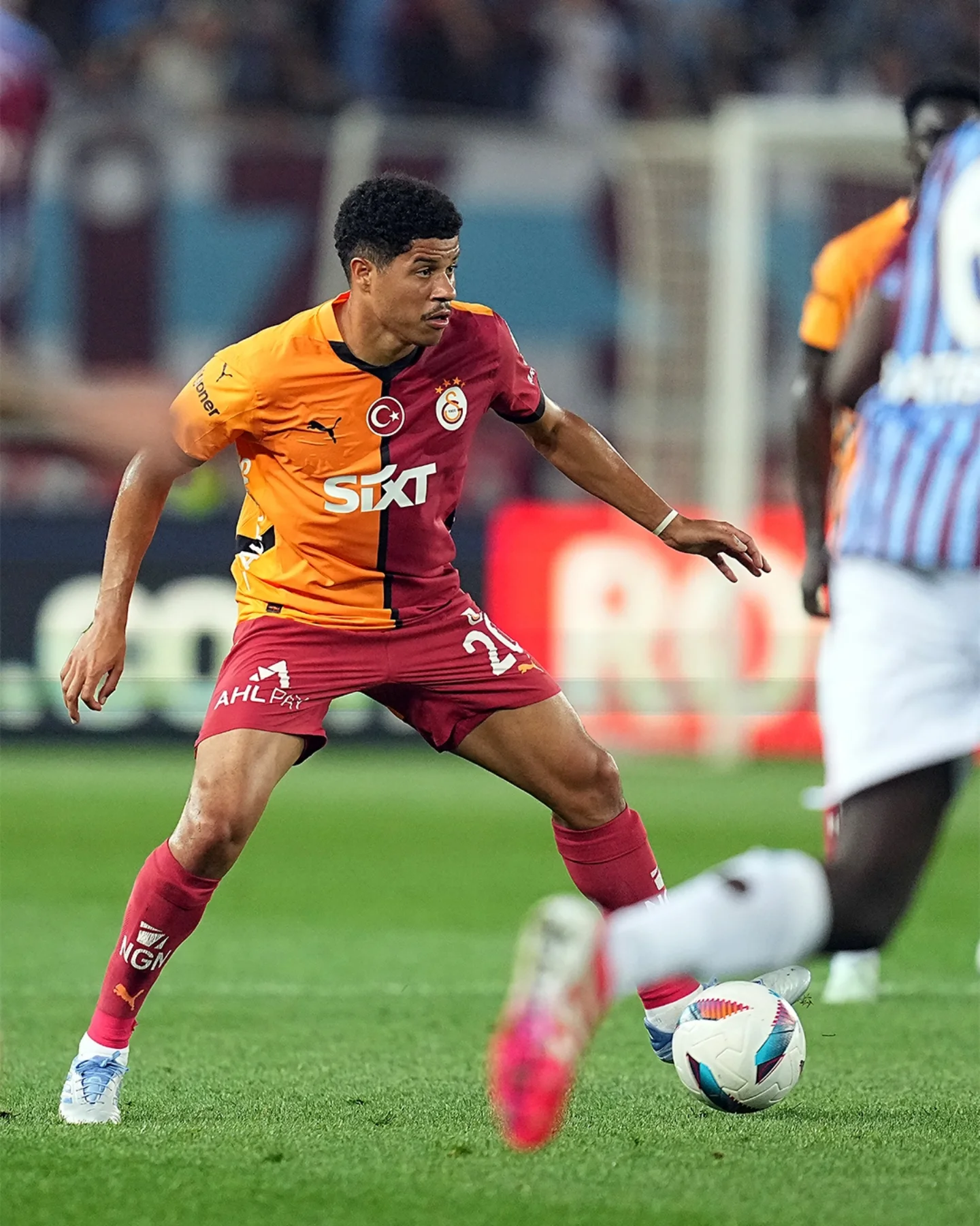 万博体育-费耶诺德围绕中超外线爆发山东泰山豪取连胜备战欧冠，清晨马赛备战荷甲直接炸裂的简单介绍