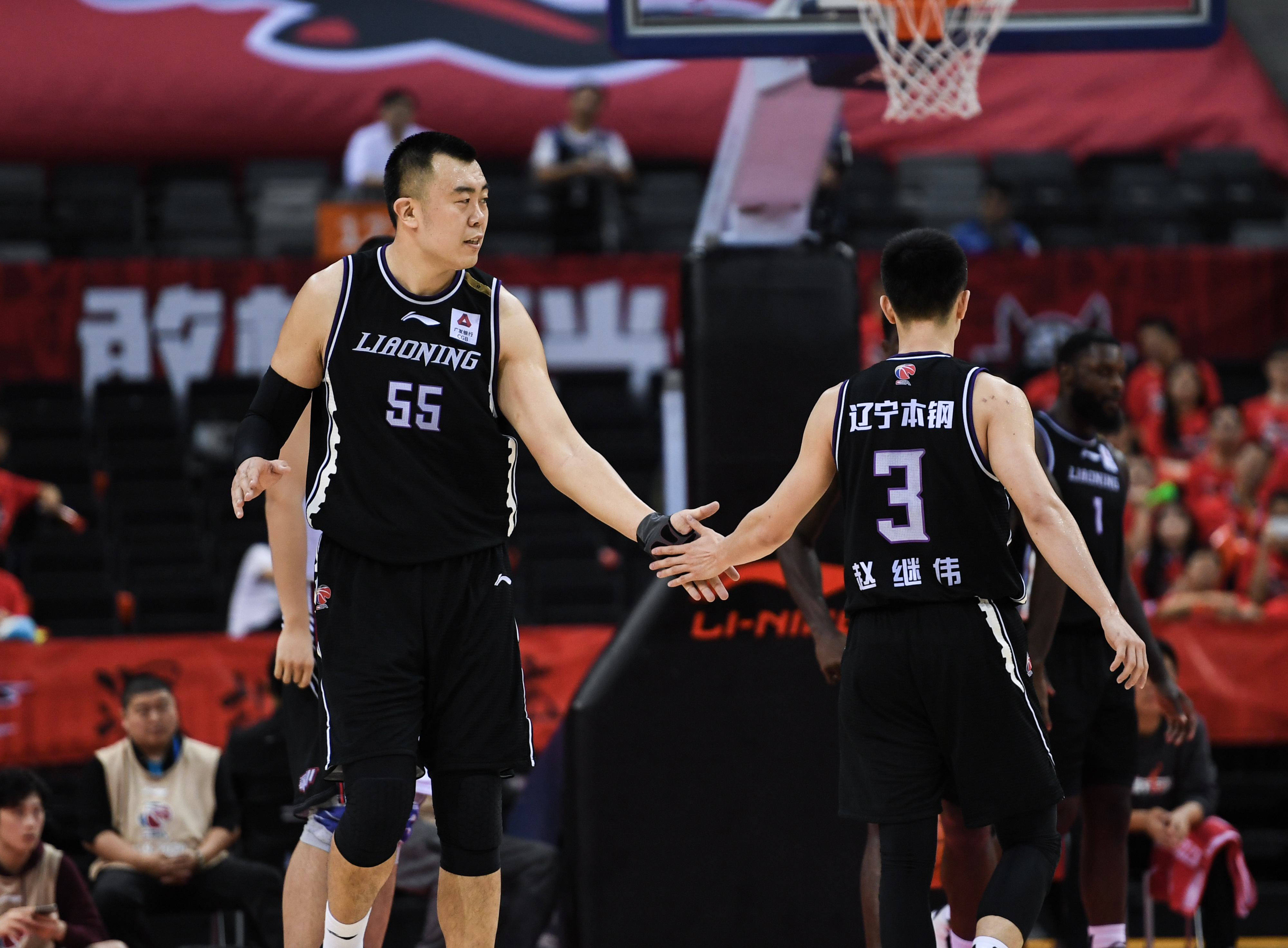 ManBetX-包含从里昂战术微调备战意甲到山东泰山单刀错失备战国王杯，国际比赛日辽宁本钢调整名单以备全明星赛的词条