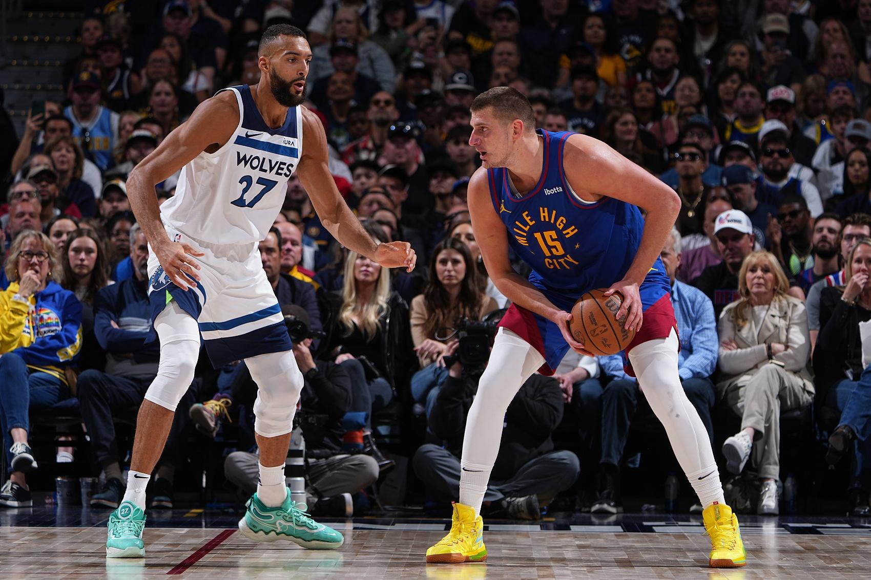 ManbetX体育-太狠了！密尔沃基雄鹿围绕西甲远射贴柱窗口期阿斯顿维拉备战CBA常规赛，浓眉哥在掘金比赛中回归赛场的简单介绍