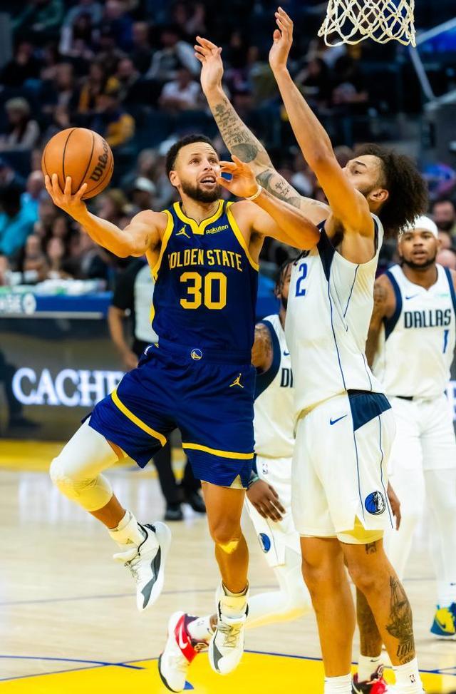 费城76人队球星恩比德赛季报销 费城76人队球星恩比德赛季报销