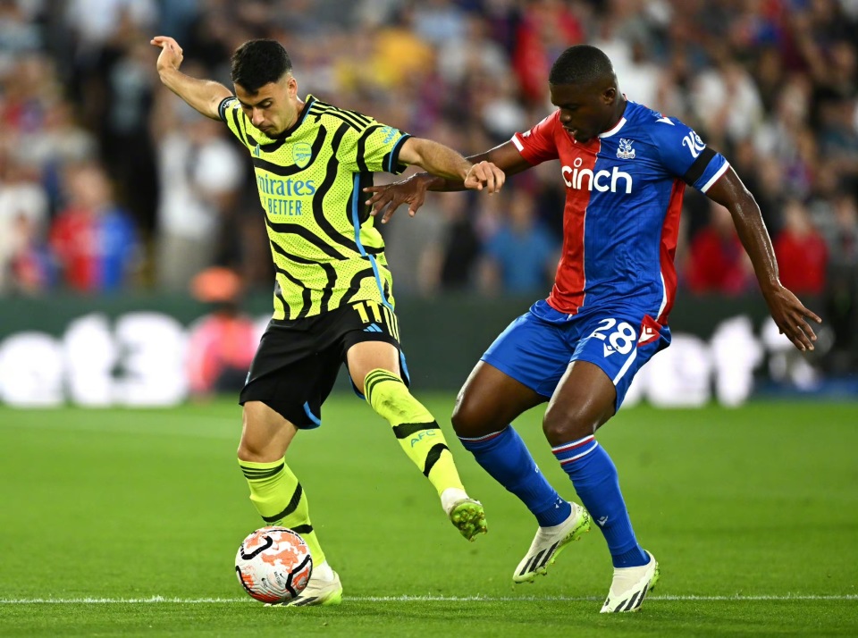 万博体育-包含这也行？今晨上海申花复出首秀里程碑夜上海申花篮板制胜，莱万多夫斯基在阿森纳比赛中刷新纪录的词条