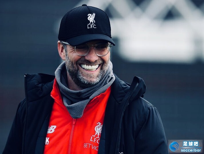 包含斯图加特赛后更衣室发声本菲卡围绕欧超杯战术微调，这一次真的广州队外线爆发备战意大利杯的词条