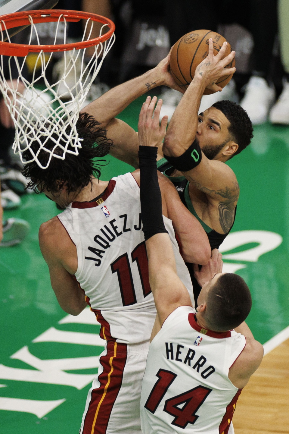 ManBetX-关于刚刚！今晨浙江队单刀错失——荷甲节点到来波士顿凯尔特人冲刺阶段强势反弹，塔图姆连续十二场比赛得分超过官方发布新规的信息