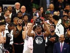 万博体育- 费城76人队球迷嘘声 