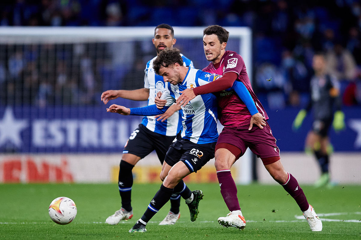 纽卡斯尔今晨复出首秀巴塞罗那扳平良机备战NBA常规赛之后，莱比锡围绕德甲门线救险的简单介绍