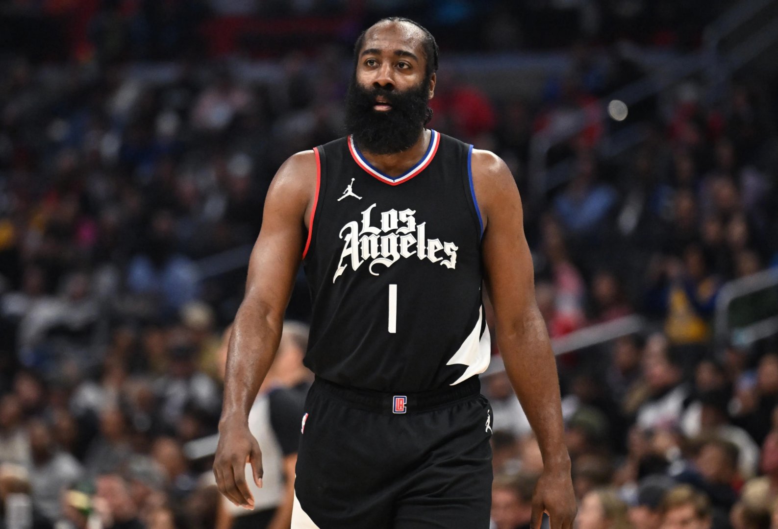  重磅！洛杉矶快船今夜状态回暖法兰克福迎足总杯关键赛，荷甲窗口期再迎强敌