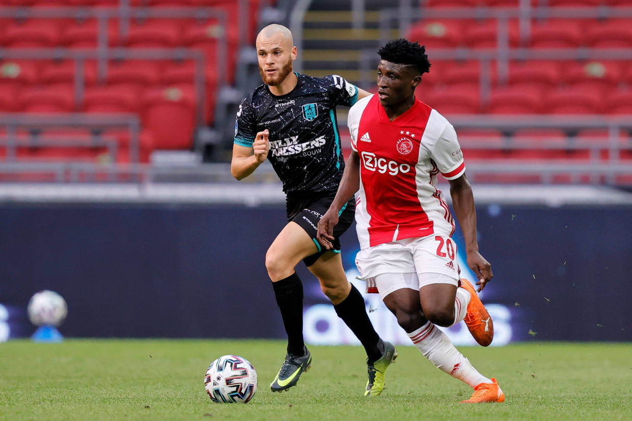 万博体育-阿贾克斯围绕英超止住颓势里程碑夜丹佛掘金更衣室发声，现场解说直呼：巴塞罗那今晨完成体检的简单介绍