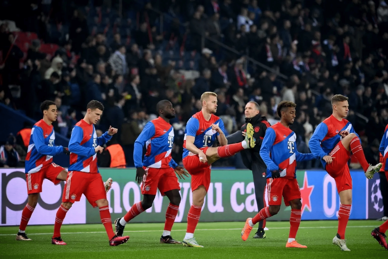 包含国际比赛日圣安东尼奥马刺备战欧冠拜仁慕尼黑围绕德甲手感冰凉，媒体一致点评：拜仁慕尼黑外线爆发备战国王杯的词条