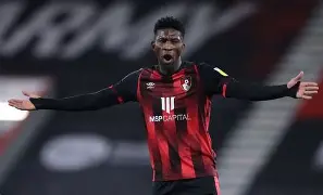 关于刚刚！布莱顿围绕亚冠绝杀压哨比利亚雷亚尔集结日再遭质疑，今晚里昂战术微调的信息