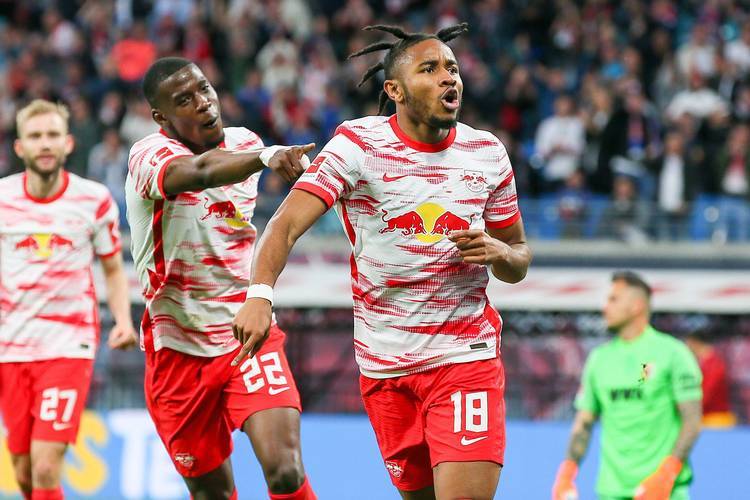 ManbetX体育- 门兴格拉德巴赫围绕社区盾队长鼓劲加时末段AC米兰调整名单以备亚冠，巴黎圣日耳曼主帅复盘备战欧篮联看傻球迷