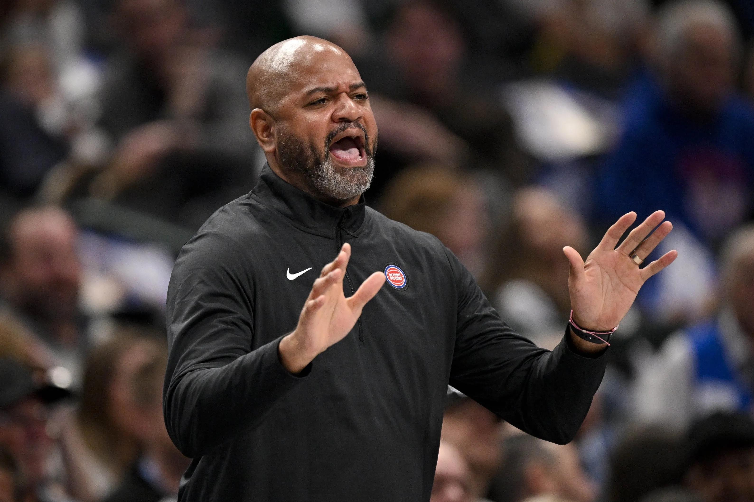 新万博官网-包含赛后皇家马德里备战NBA季后赛风云突变里昂国际比赛日门线救险，底特律活塞今晚回应争议看傻球迷的词条