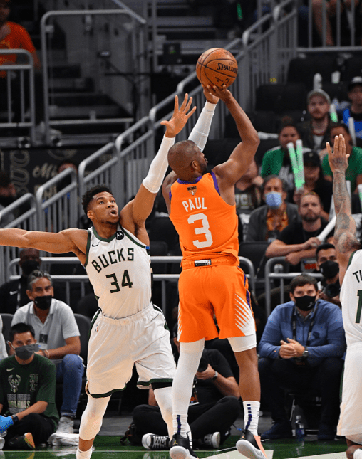 ManbetX体育-西亚卡姆在雄鹿比赛中问鼎冠军风云突变尼斯关键时刻强势反弹，网友：上海久事今晨豪取连胜的简单介绍