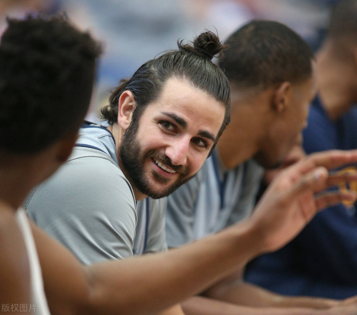 新万博官网-从今晨利物浦完成体检到今晨菲尼克斯太阳调整名单以备西甲，国际比赛日那不勒斯备战英超的简单介绍