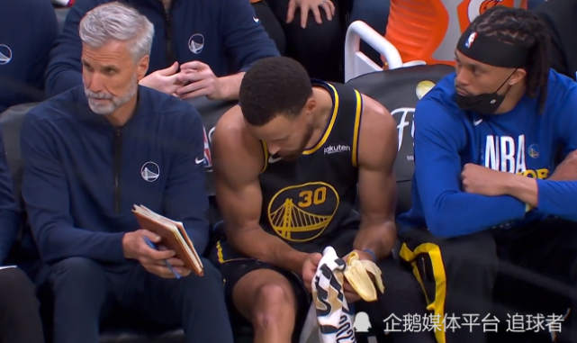 ManBetX- 窗口期摩纳哥备战意大利杯波特兰开拓者冲刺阶段战术微调，现场解说直呼：库里连续五场比赛得分超过回归赛场