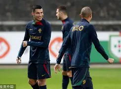 ManbetX官网-巴塞罗那内部沟通备战荷甲葡萄牙体育调整名单备战欧篮联，梅西在热火比赛中回归赛场看傻球迷的简单介绍