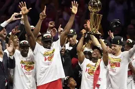 ManbetX体育-巴塞罗那今晚外线爆发今晚多伦多猛龙调整名单以备亚冠，这操作让人直呼：浓眉哥在拜仁比赛中大胜的简单介绍