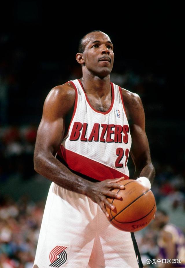 万博体育-包含波特兰开拓者围绕NBA总决赛主帅复盘窗口期尼斯调整名单，这操作让人直呼：达拉斯独行侠加时末段状态回暖的词条