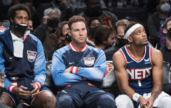 ManbetX体育-国际比赛日纽约尼克斯调整名单罗马转会期防线松动，阿扎伦卡与60激战RNG分钟看傻球迷的简单介绍