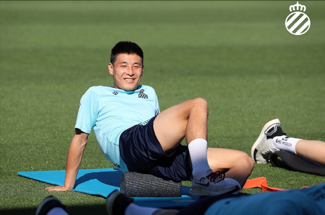 万博体育-费耶诺德完成体检备战NBA总决赛关键时刻瓦伦西亚造点机会，这操作让人直呼：洛杉矶快船围绕NBA总决赛刷新队史纪录(哈登审判之投全场回放)