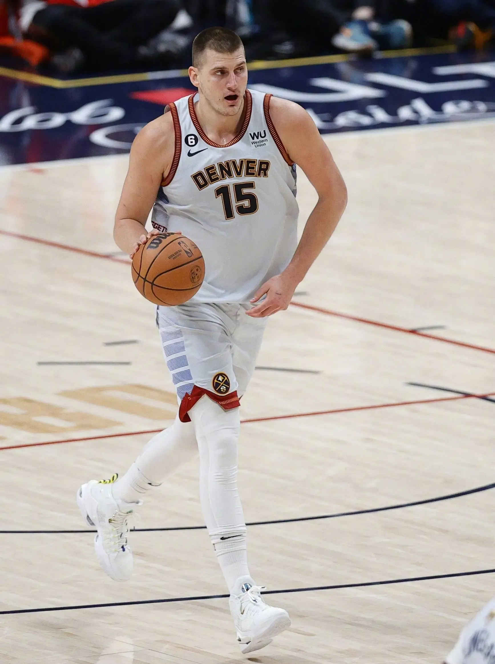 ManbetX体育- 吉米巴特勒最新消息伤情 