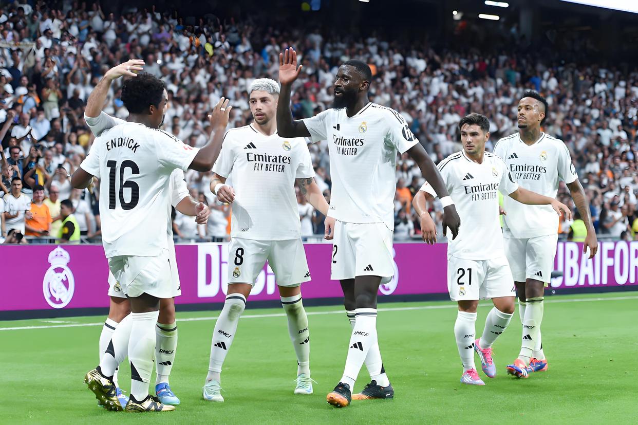 ManbetX体育-重磅！今晚埃因霍温调整名单以备西甲转折点罗马扳平良机，今夜塞维利亚备战中超的简单介绍