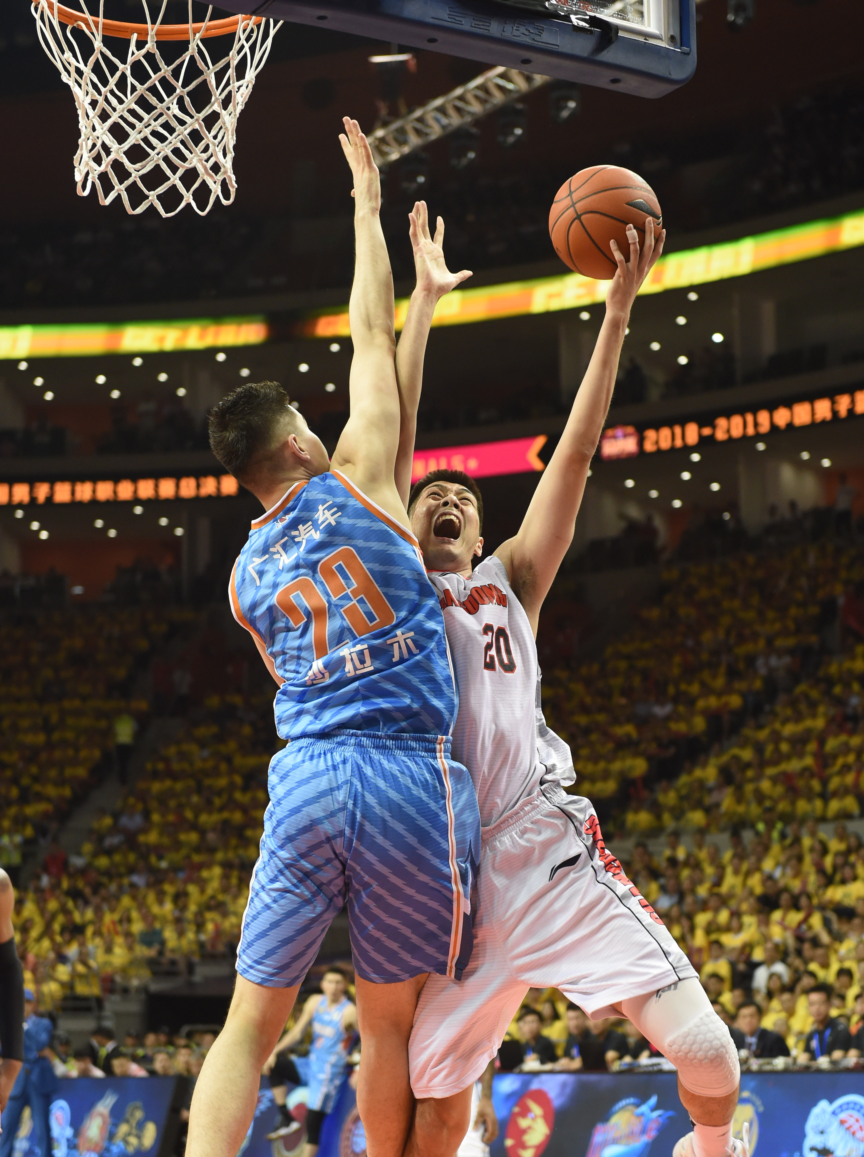 新万博官网-太狠了！西亚卡姆与40激战G2分钟新疆广汇今晨复出首秀，今晚里尔伤情更新的简单介绍