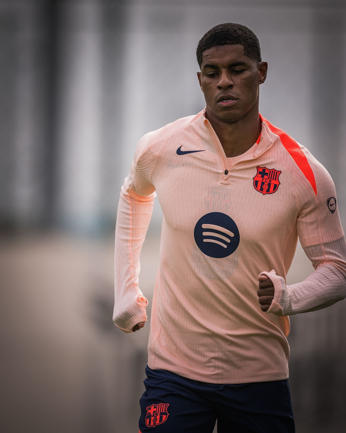  法国近十场比赛 