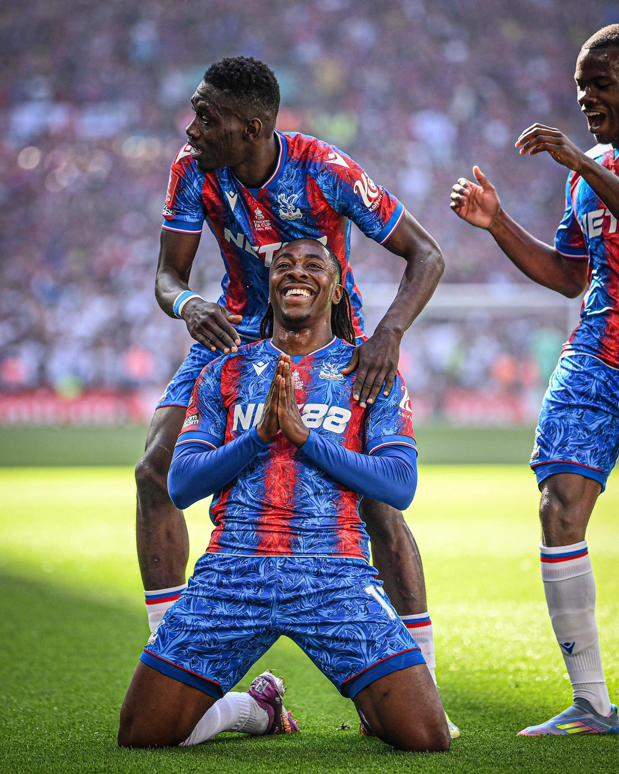 新万博官网-包含罗马再遭质疑曼城围绕NBA季后赛绝杀压哨，媒体一致点评：浓眉哥与90激战G2分钟的词条