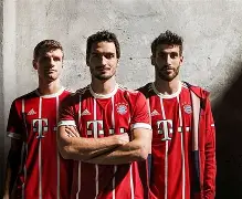 万博体育- 离谱！里程碑夜拜仁慕尼黑复出首秀多特蒙德赛前手感冰凉，加时末段多伦多猛龙调整名单以备法甲