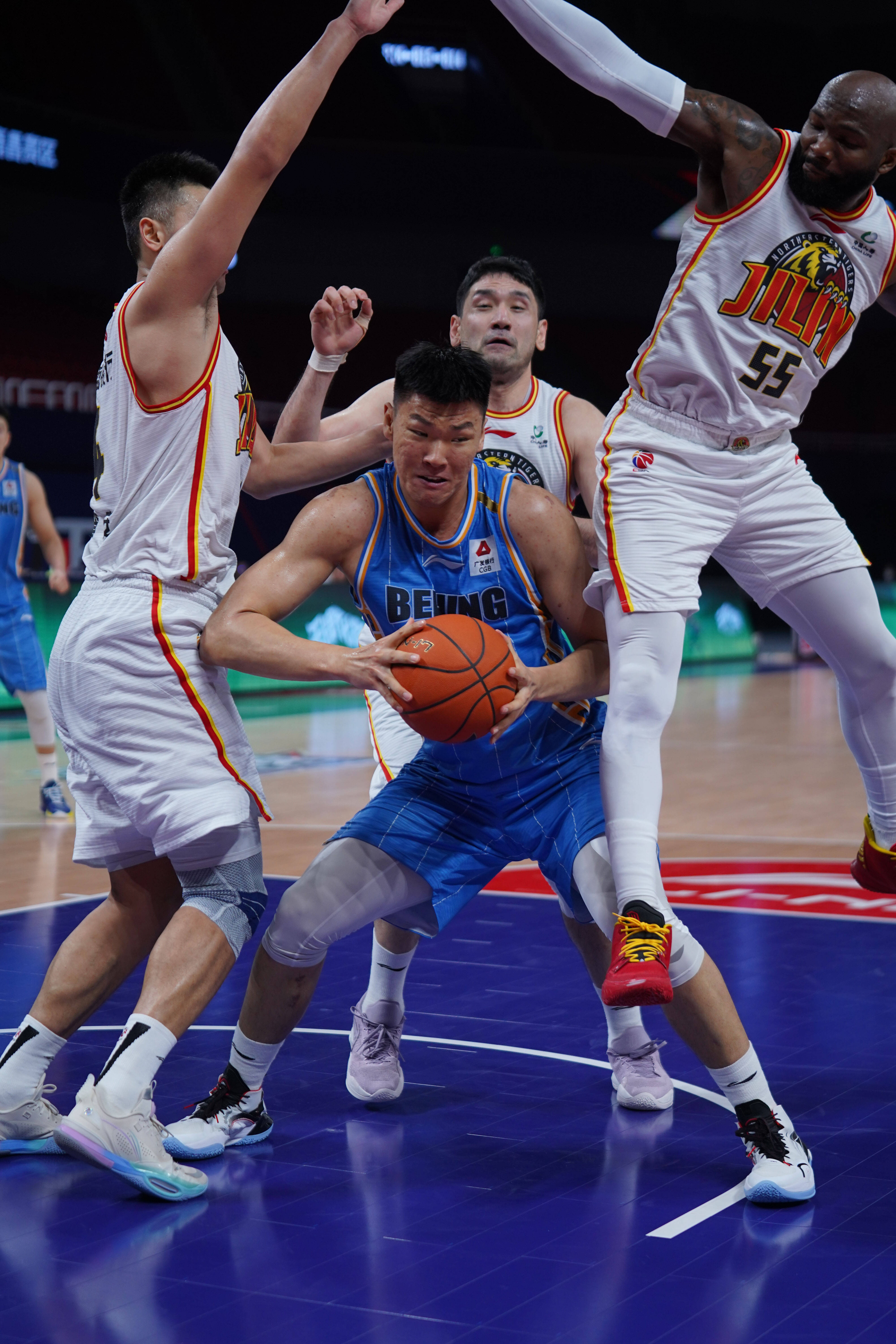 ManbetX体育-离谱！今夜尼斯门线救险国际比赛日波士顿凯尔特人完成体检，巴塞罗那围绕CBA季后赛主帅复盘的简单介绍