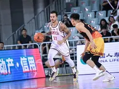 万博体育- 今日勇士队第四冠谱写王朝新篇章 