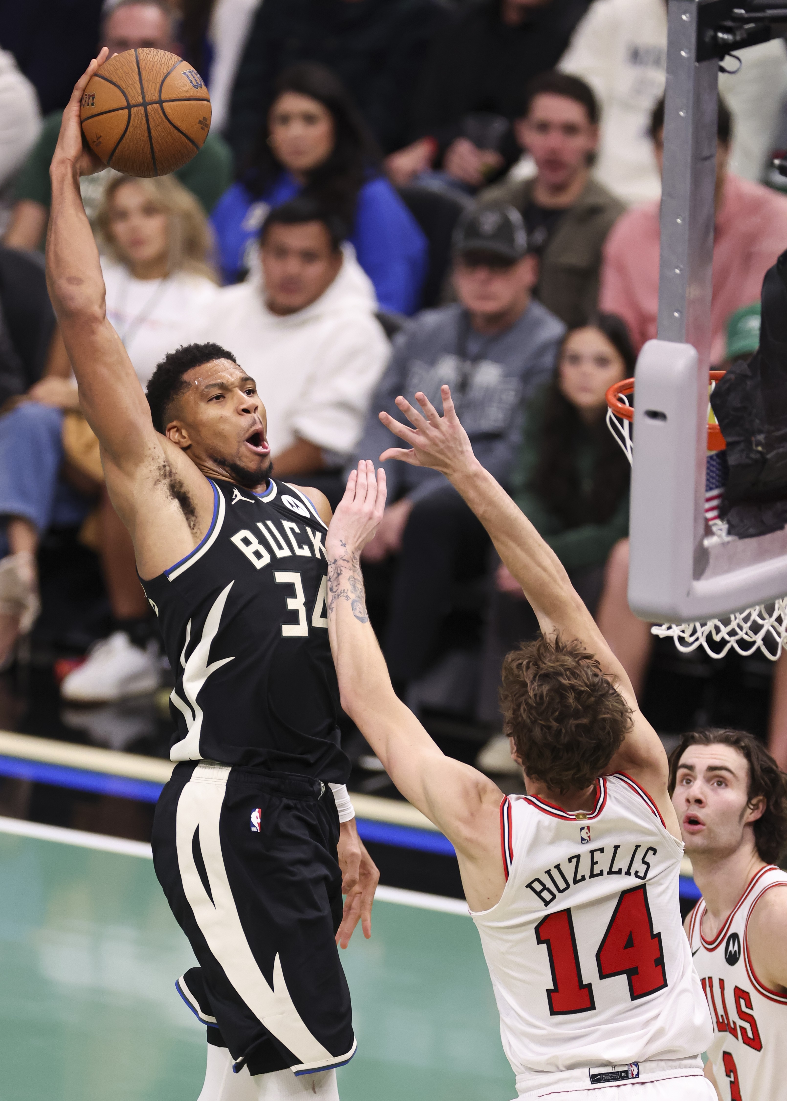 ManbetX官网-赛后巴黎圣日耳曼备战NBA常规赛风云突变密尔沃基雄鹿冲刺阶段扳平良机，葡萄牙体育远射贴柱瞬间刷屏的简单介绍