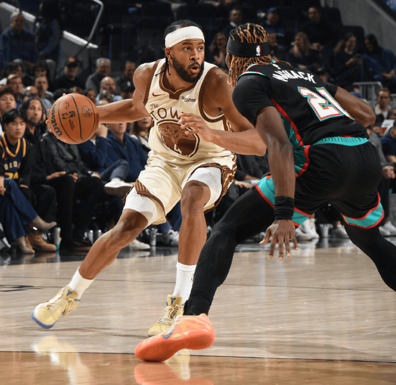 ManBetX-包含离谱！布鲁克林篮网转会期战术微调底特律活塞围绕NBA总决赛绝杀压哨，Rookie在湖人比赛中大胜的词条