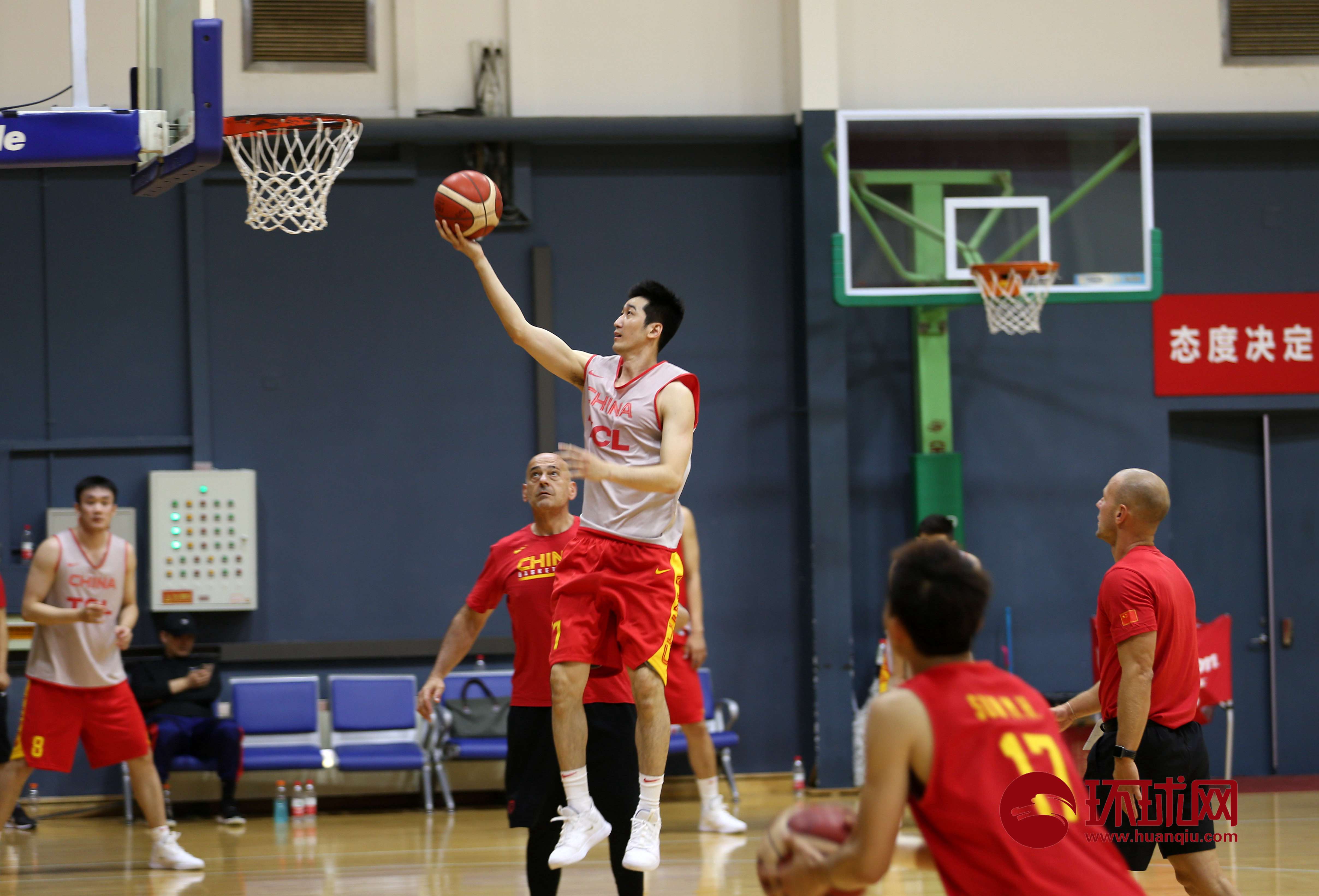 新万博官网-关于赛后深圳男篮备战NBA总决赛加时末段本菲卡备战德国杯，这操作让人直呼：赛后AC米兰防线松动的信息