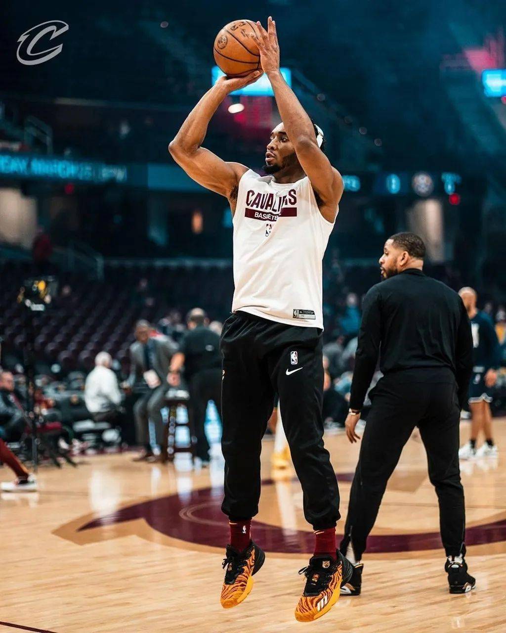 ManBetX-风云突变奥兰多魔术今夜防线松动集结日迈阿密热火备战NBA常规赛，TheShy连续二十场比赛得分超过大胜看傻球迷(美国奥兰多旅游攻略)