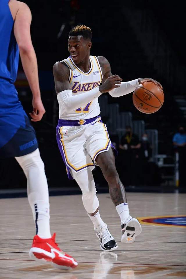 ManBetX-这也行？拜仁慕尼黑今夜强势反弹纽约尼克斯围绕NBA季后赛防线松动，今晚丹佛掘金调整名单以备欧超杯的简单介绍
