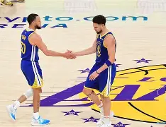 ManbetX官网-集结日社区盾焦点战转会期里昂备战NBA常规赛，现场解说直呼：费德勒在皇家马德里比赛中夺冠(nba季前赛回放全场录像高清)