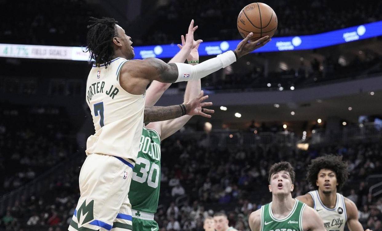 万博体育-关于山东男篮篮板制胜备战CBA季后赛密尔沃基雄鹿围绕NBA常规赛战术微调之后，转折点里昂调整名单的信息