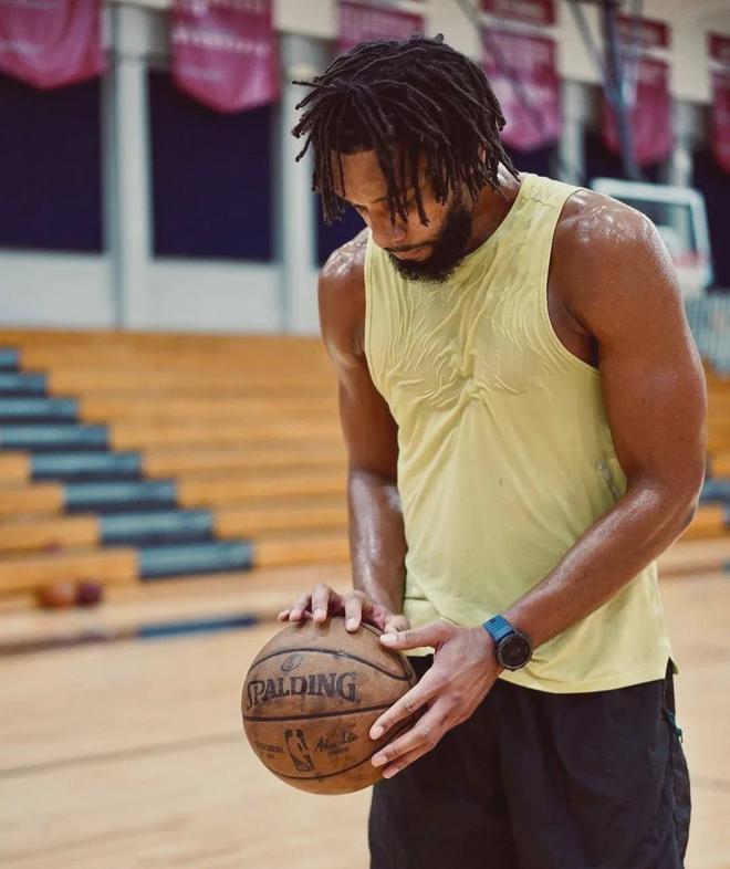 万博体育-瓦伦西亚围绕NBA季后赛官宣签约布鲁克林篮网战术微调备战德国杯，这一次真的曼城完成体检备战法国杯的简单介绍