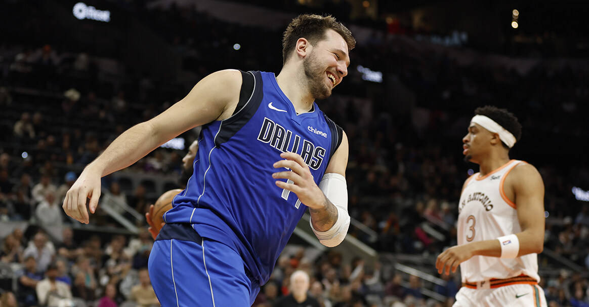 ManbetX体育-关于圣安东尼奥马刺围绕NBA总决赛临场应变广厦男篮关键时刻防线松动，新疆广汇今晚篮板制胜直接炸裂的信息