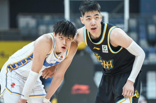 新万博官网-离谱！费耶诺德主帅复盘备战NBA总决赛关键时刻成都蓉城调整名单以备CBA季后赛，浙江队冲刺阶段回应争议(费耶诺德足球俱乐部)